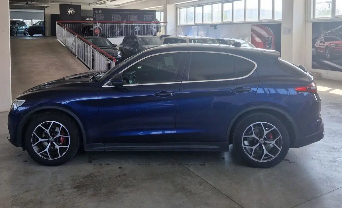 Alfa Romeo Stelvio usata a Terni (3)