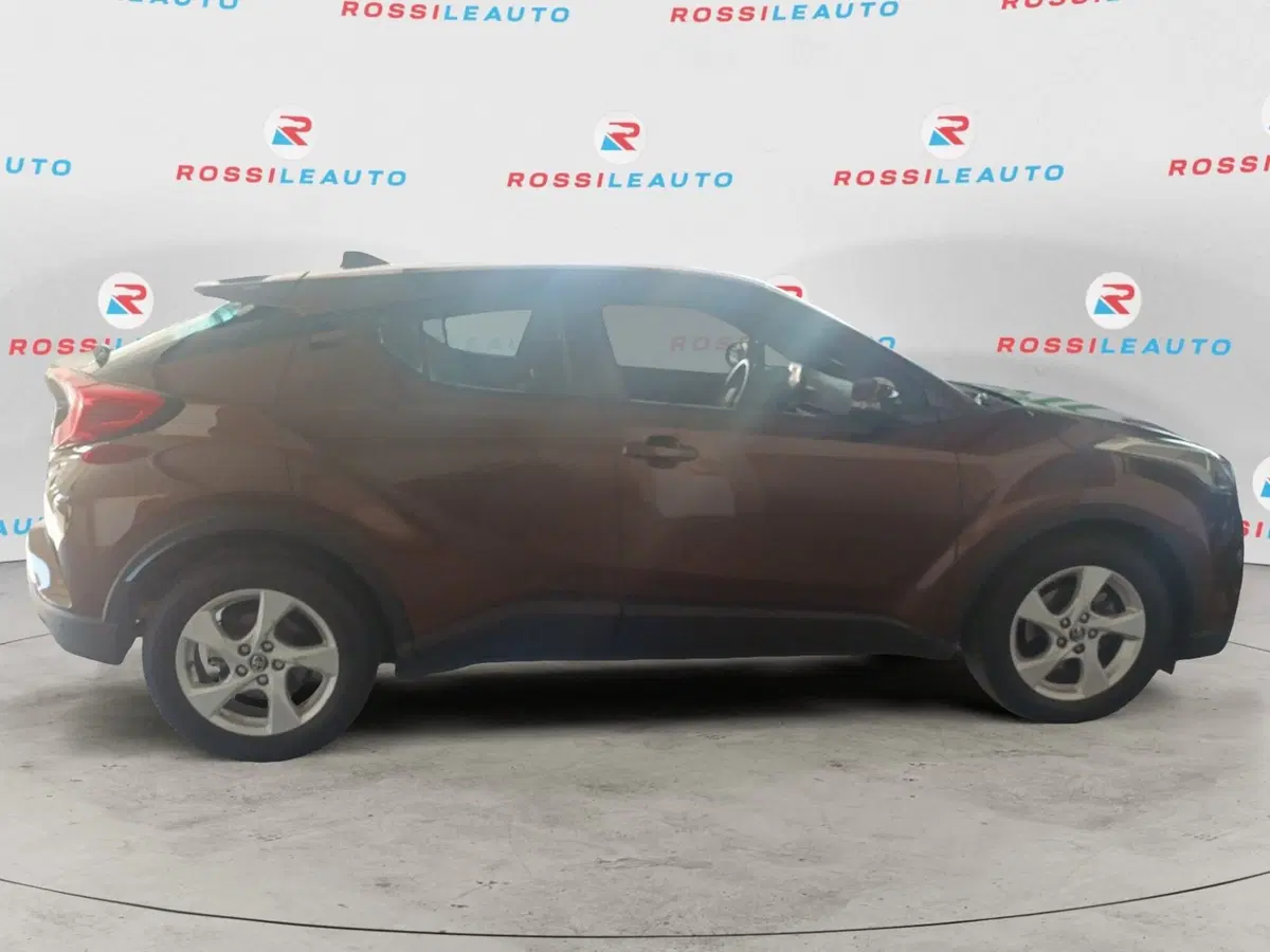 Toyota Toyota C-HR usata a Massa-Carrara (3)
