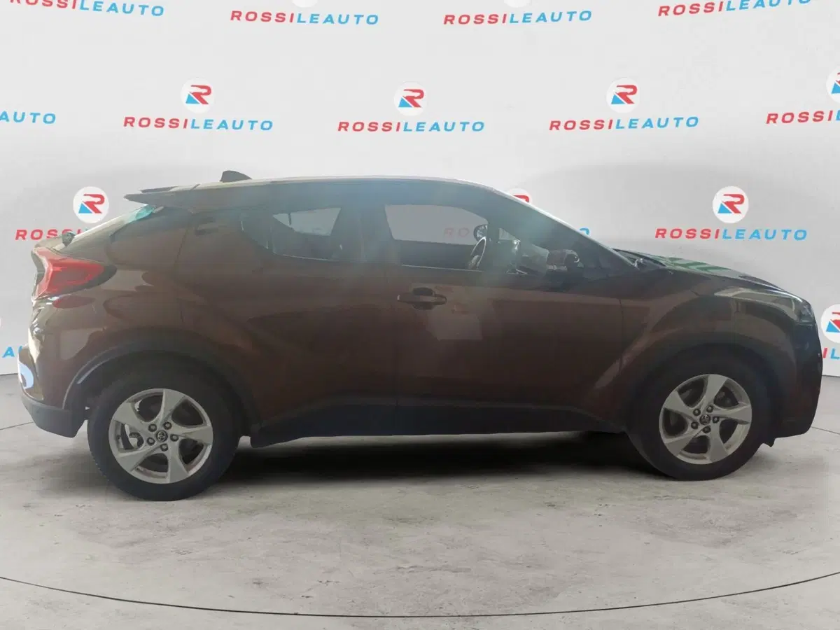 Toyota Toyota C-HR usata a Massa-Carrara (6)