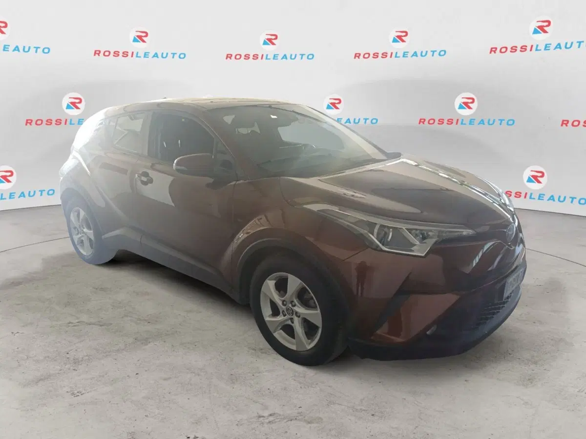 Toyota Toyota C-HR usata a Massa-Carrara (7)