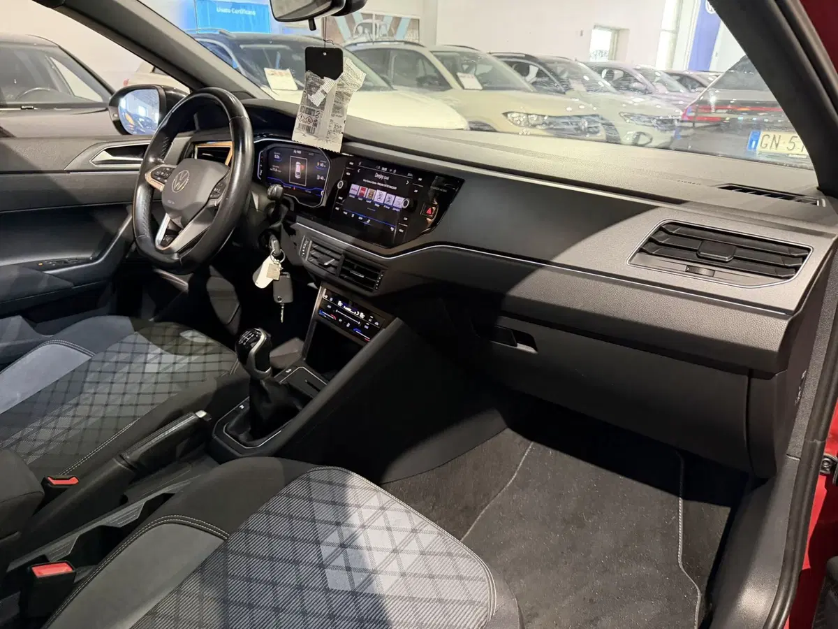 Volkswagen Taigo usata a Genova (11)
