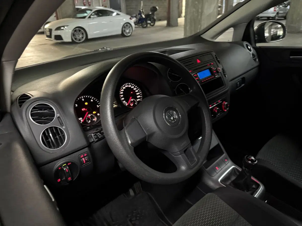 Volkswagen Golf Plus usata a Genova (9)
