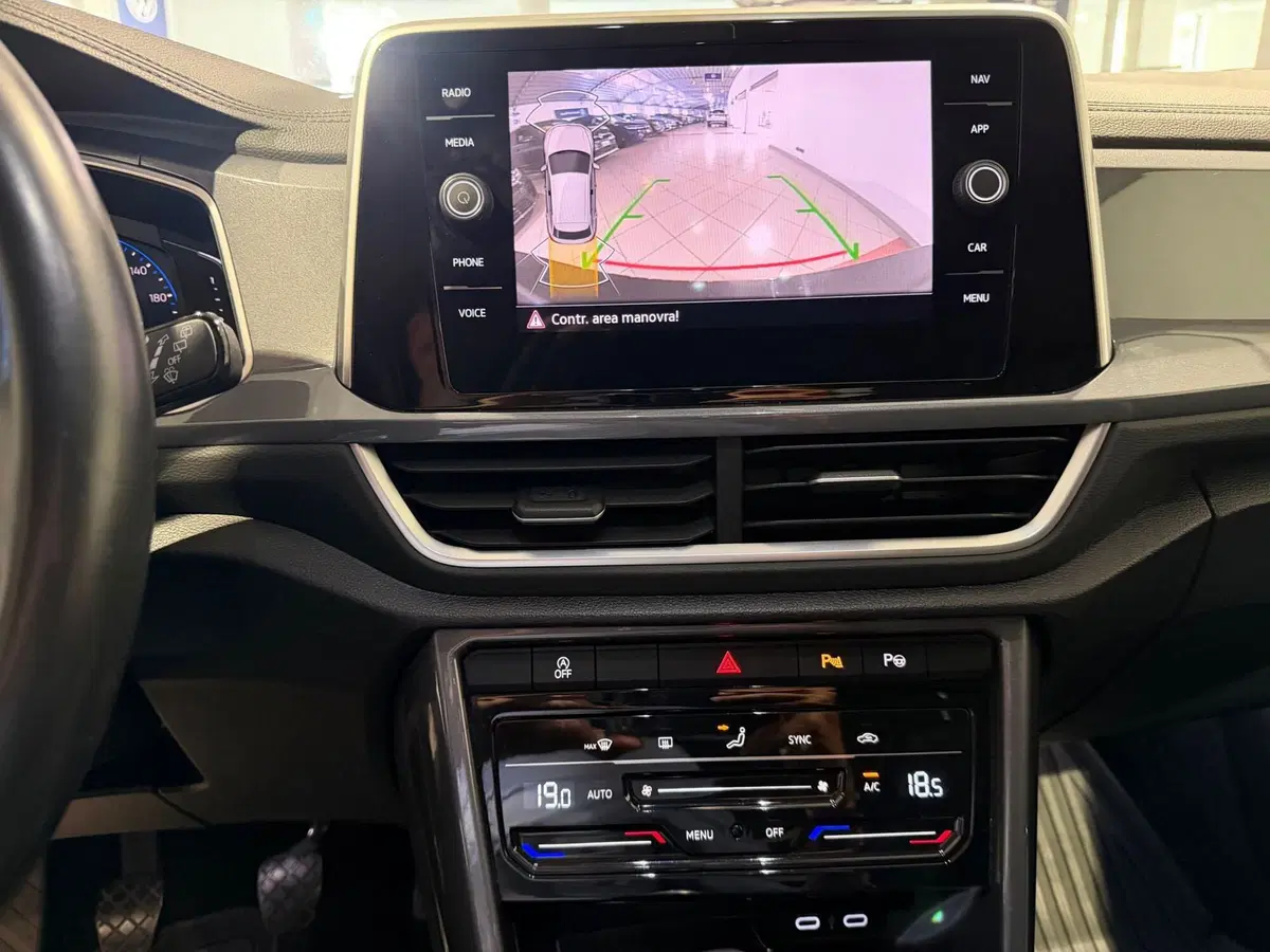 Volkswagen T-Roc usata a Genova (12)