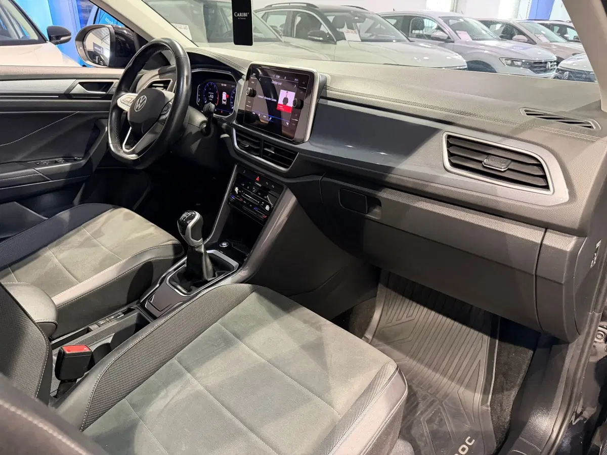 Volkswagen T-Roc usata a Genova (9)