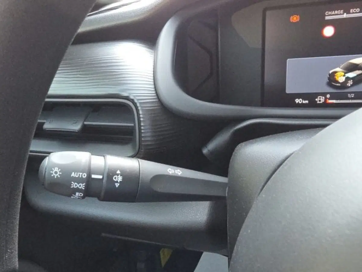 Jeep Avenger nuova a Monza e Brianza (17)