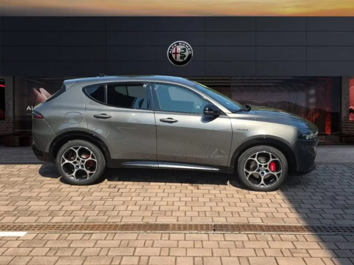 Alfa Romeo Tonale nuova a Monza e Brianza (4)