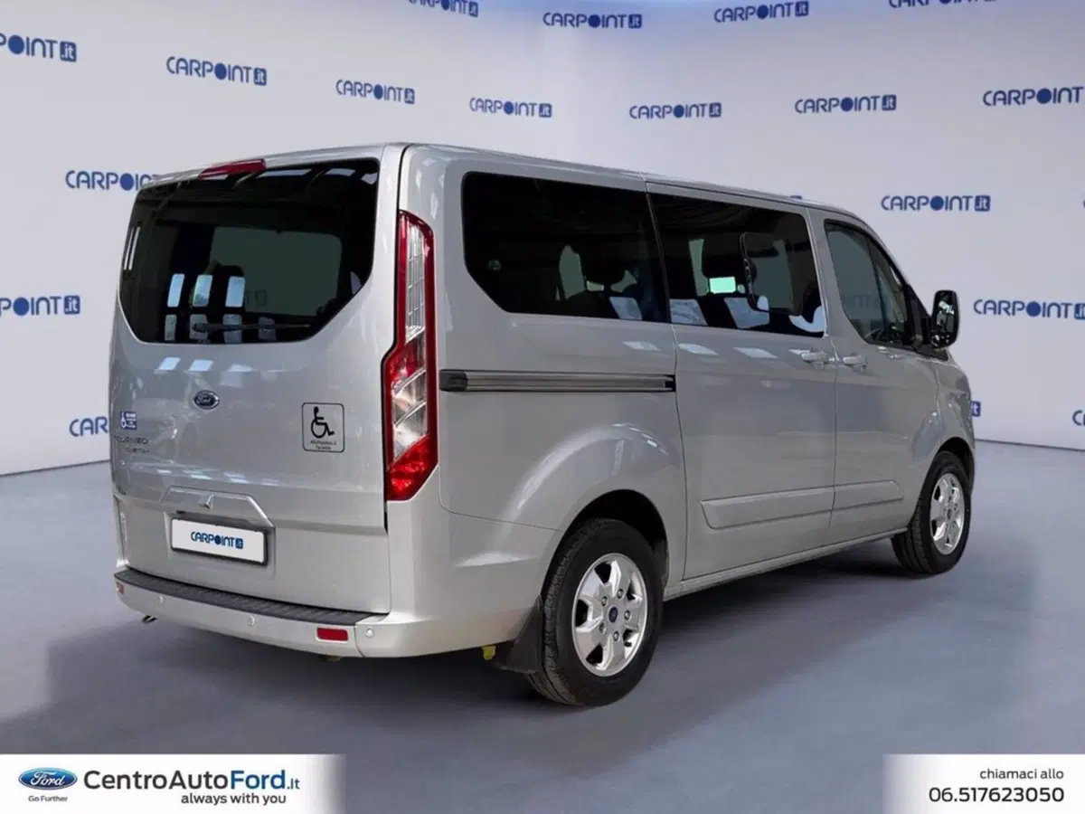 Ford Tourneo Custom usata a Roma (5)