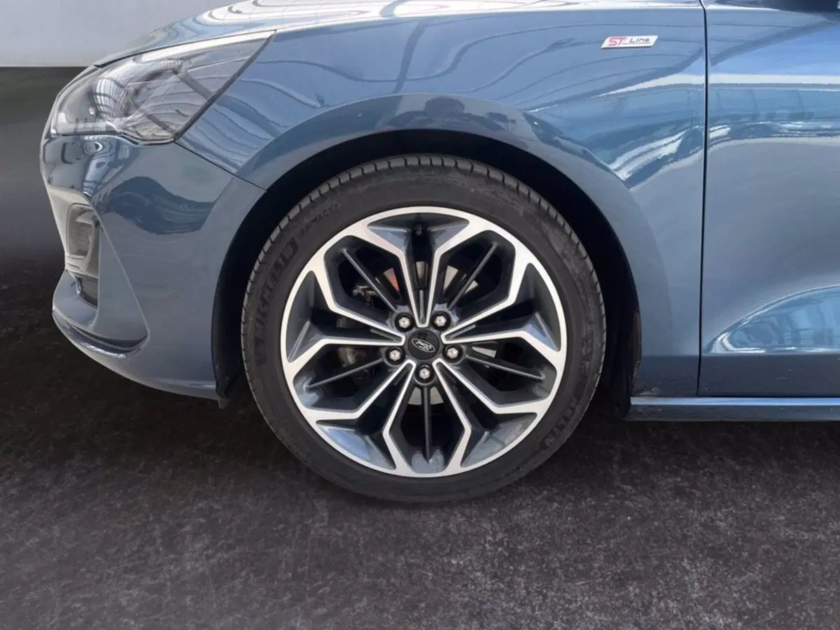 Ford Focus Station Wagon usata a Milano (9)