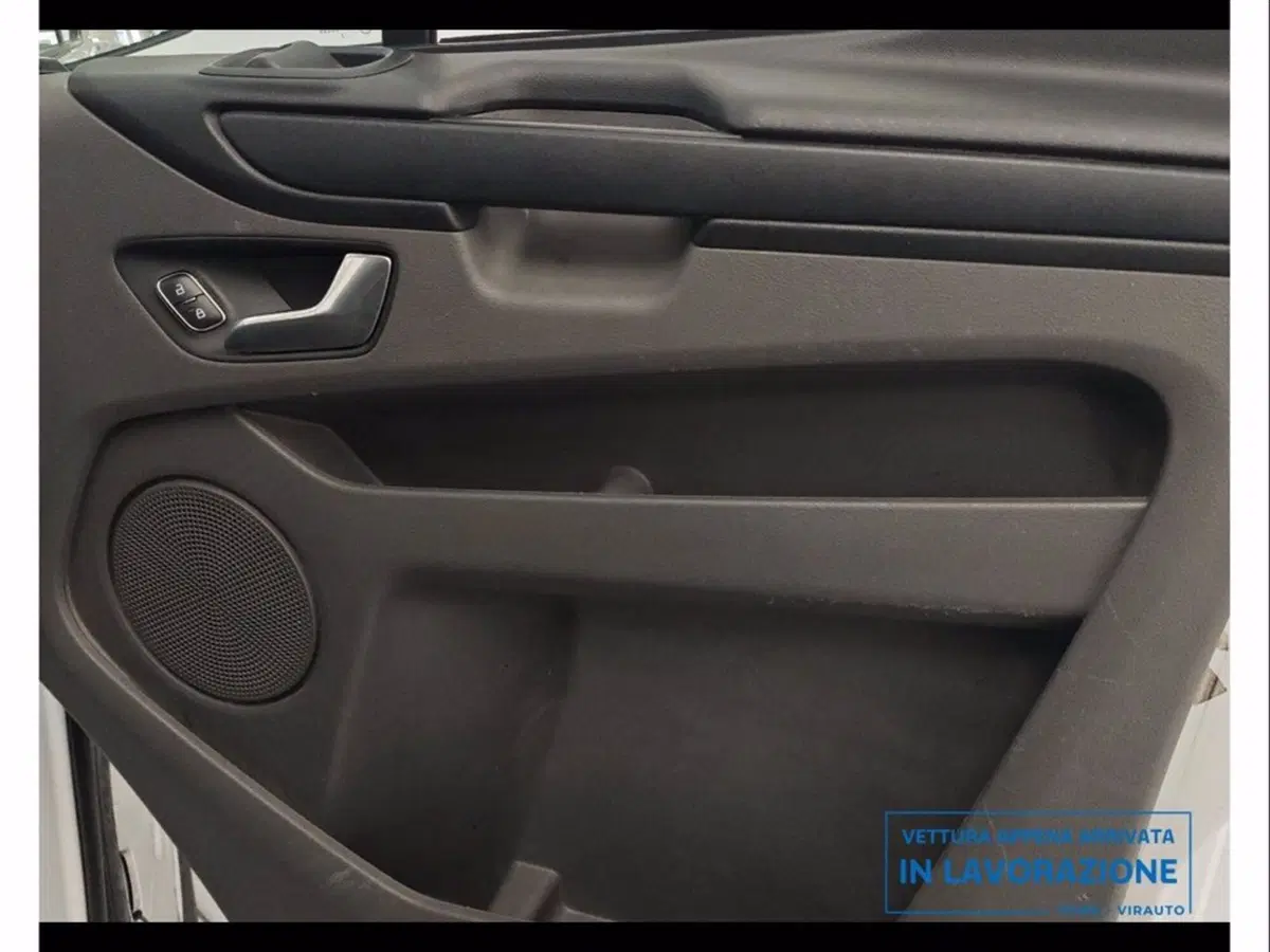 Ford Transit Custom Furgone usata a Catania (13)