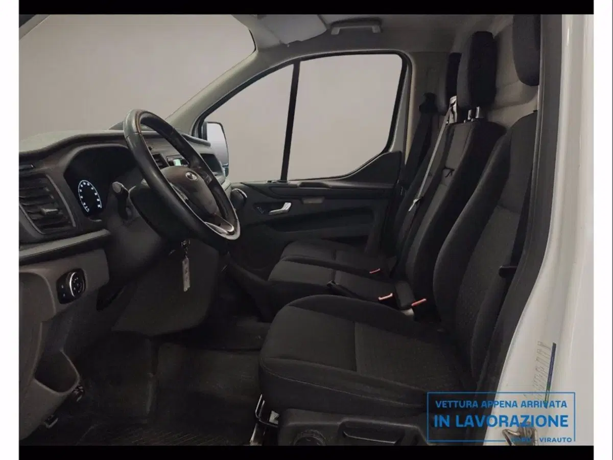 Ford Transit Custom Furgone usata a Catania (9)