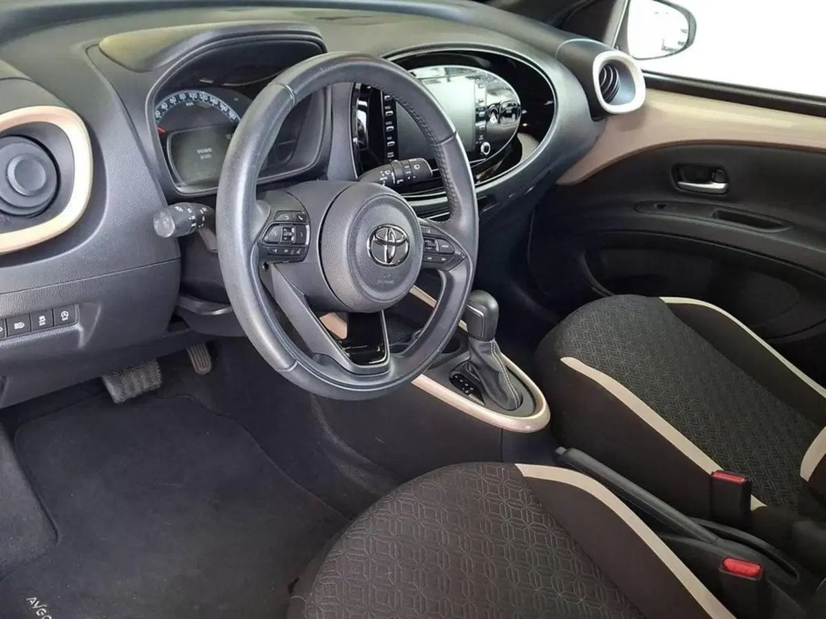 Toyota Aygo X usata a Torino (10)