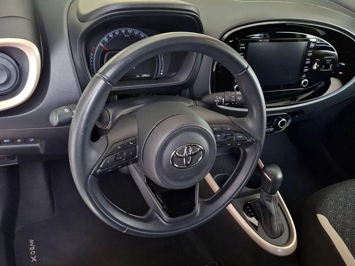 Toyota Aygo X usata a Torino (11)