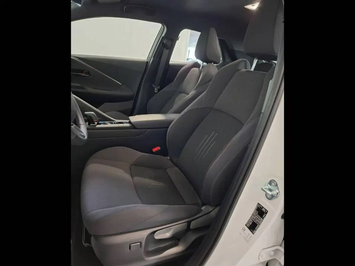 Toyota Toyota C-HR usata a Torino (13)