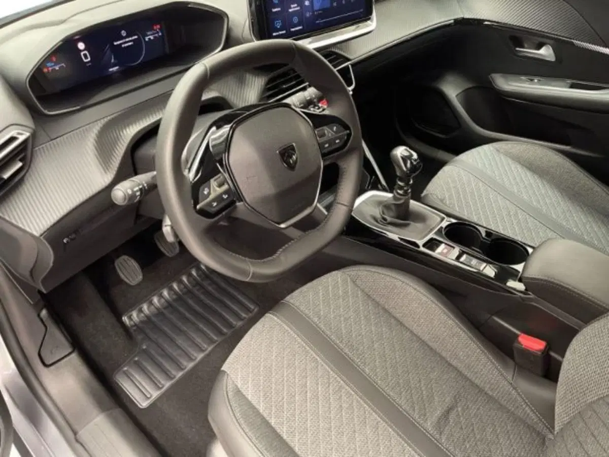 Peugeot 208 usata a Ancona (9)