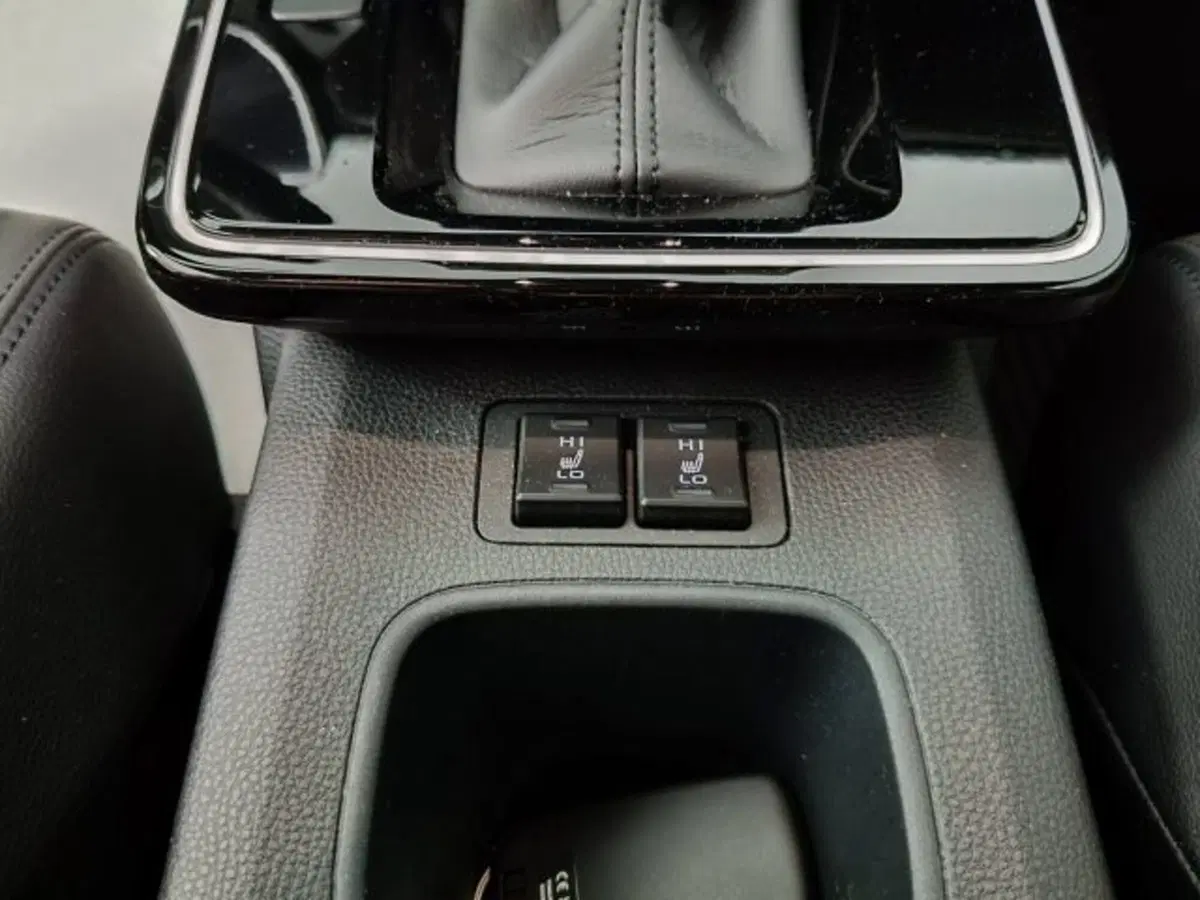 Toyota Corolla Cross Hybrid usata a Teramo (17)