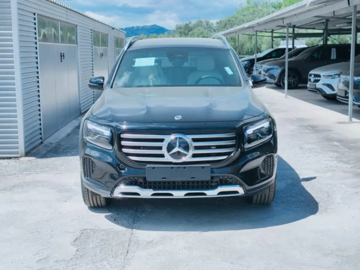 Mercedes-Benz GLB nuova a Teramo (2)