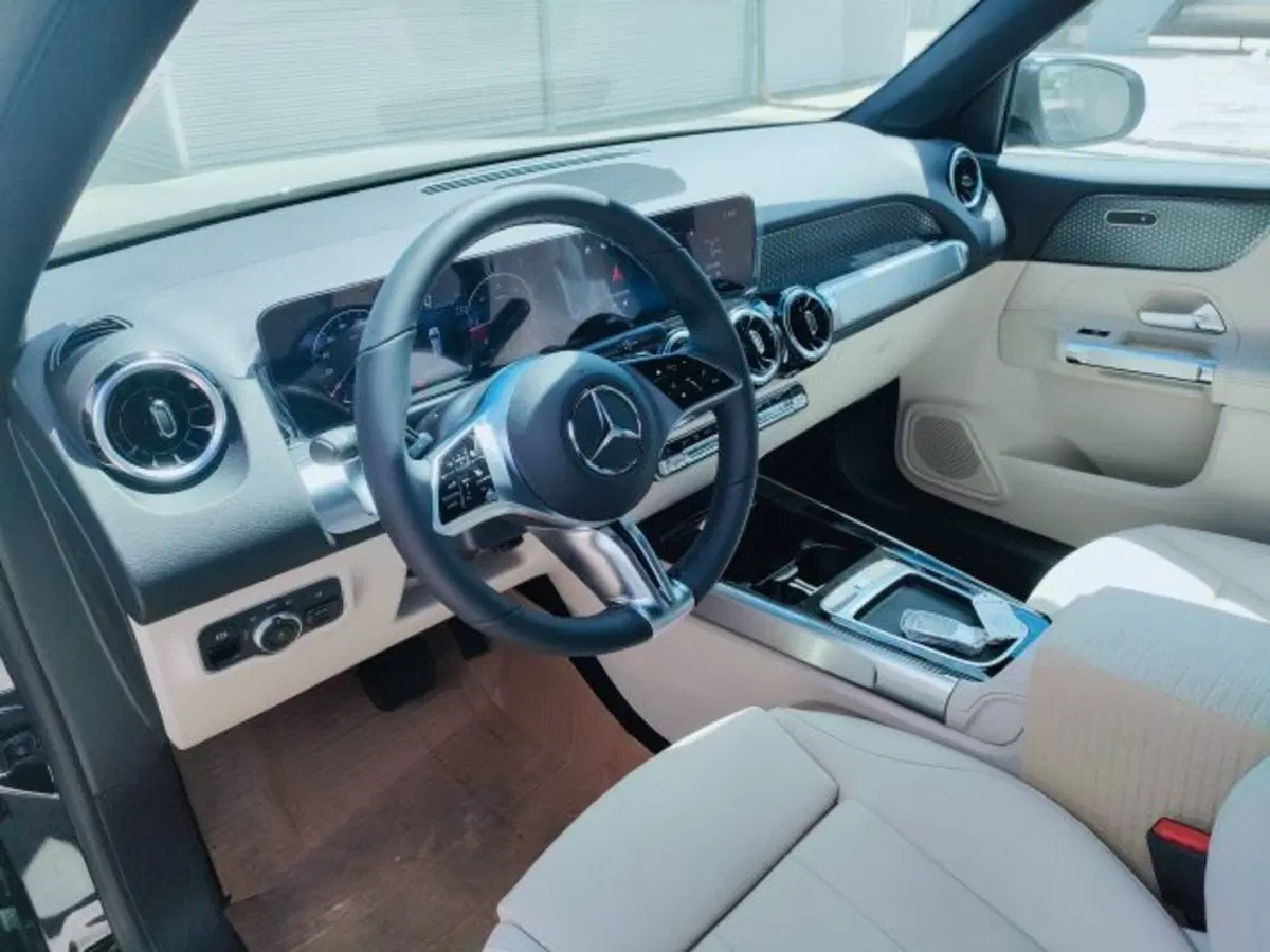Mercedes-Benz GLB nuova a Teramo (8)