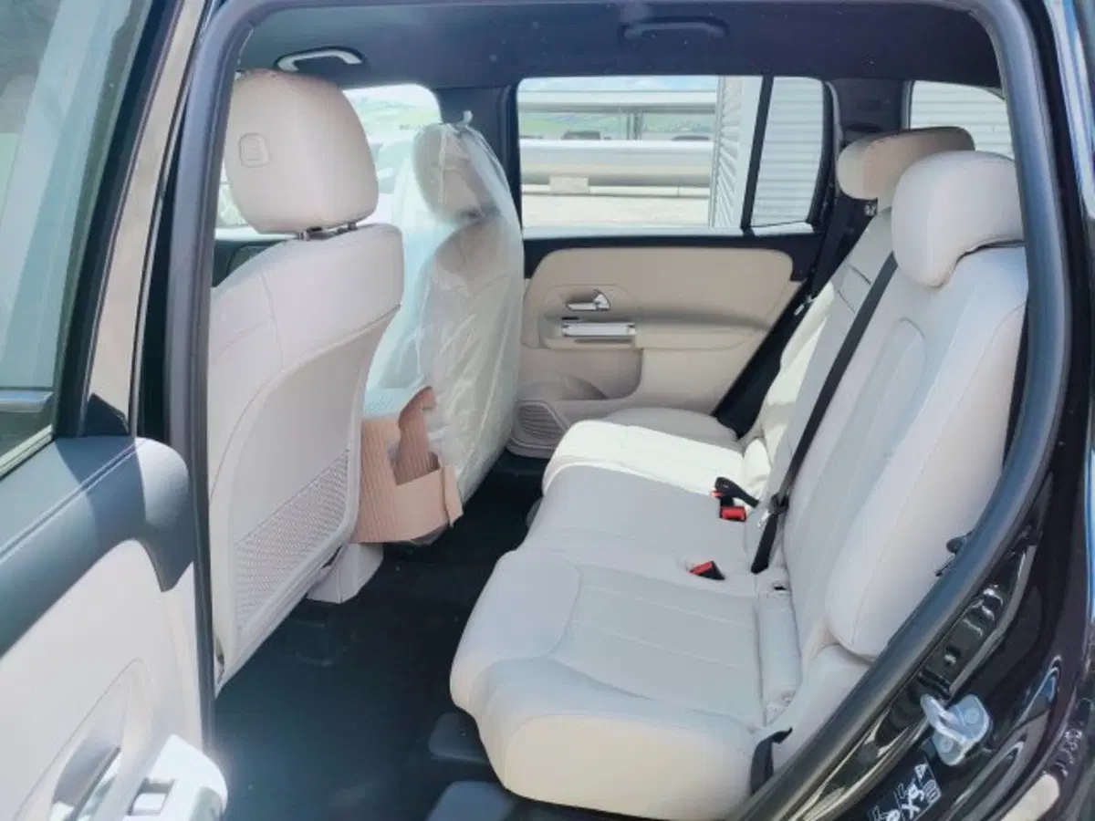Mercedes-Benz GLB nuova a Teramo (9)
