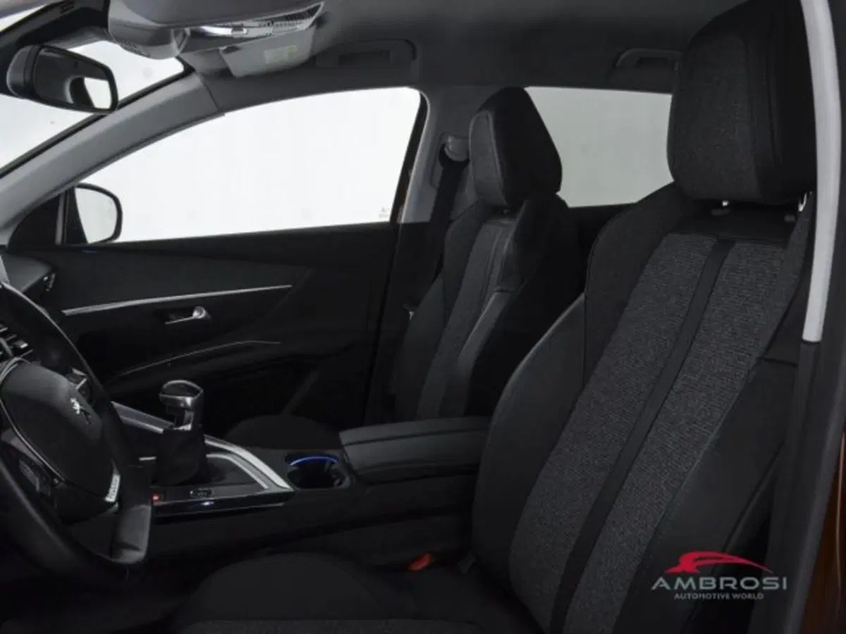 Peugeot 3008 usata a Perugia (9)
