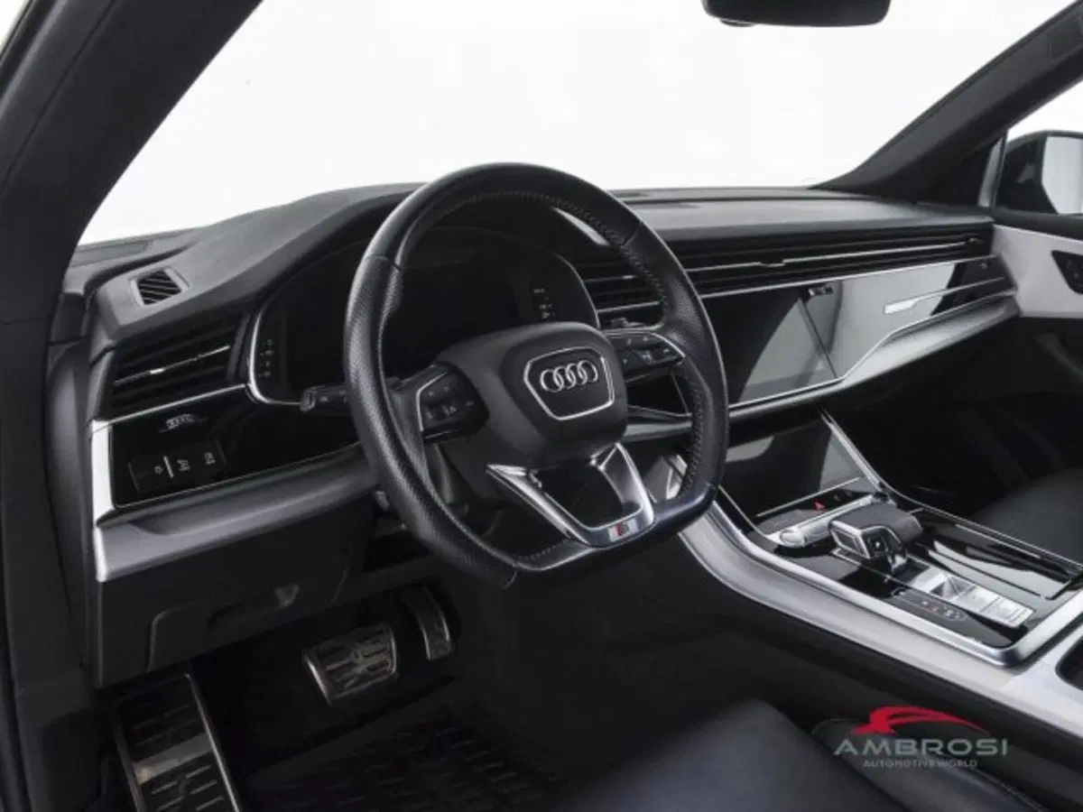 Audi Q8 usata a Perugia (8)