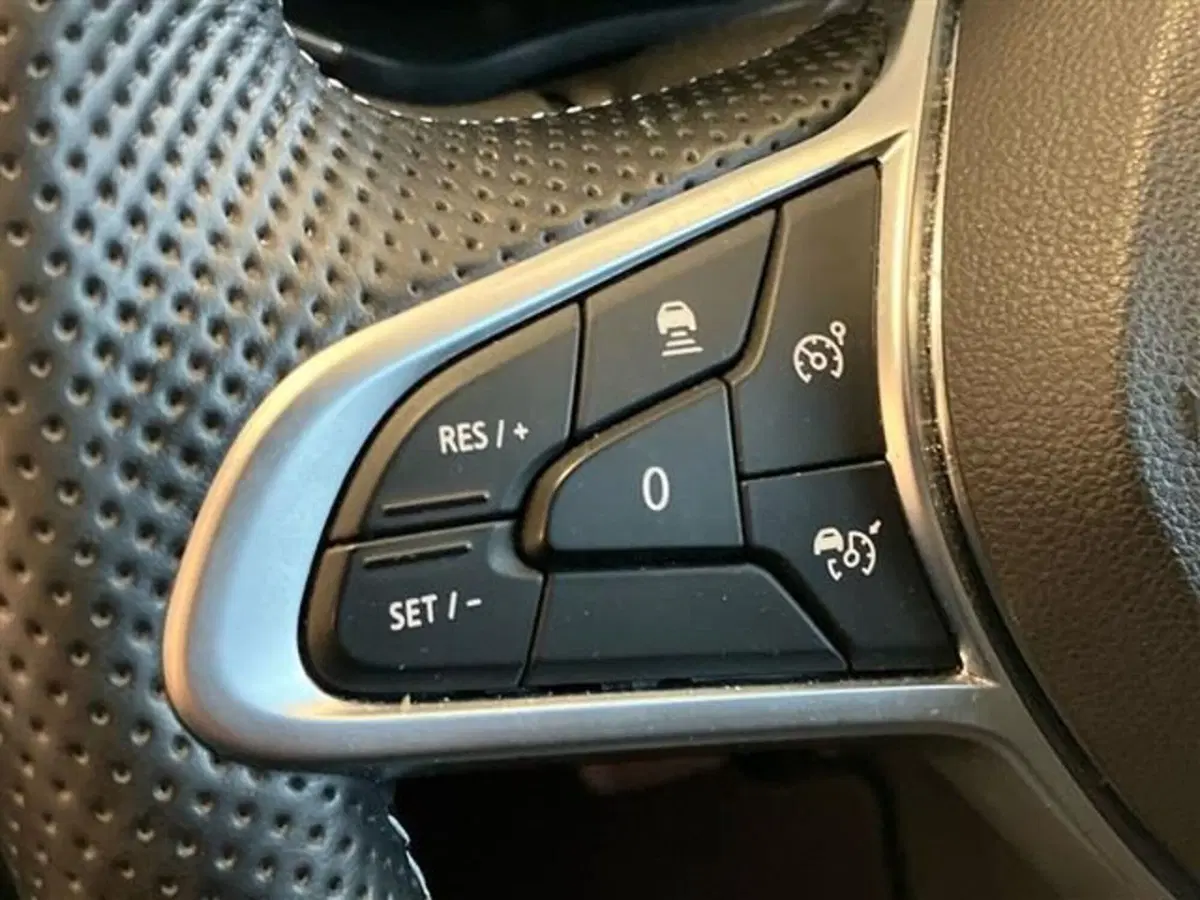Renault Arkana usata a Como (17)