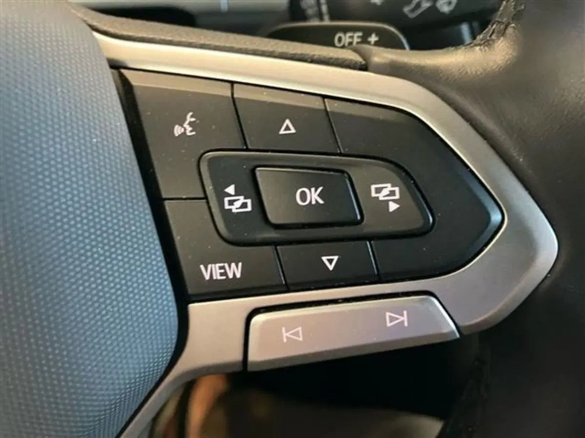 Volkswagen T-Roc usata a Como (17)