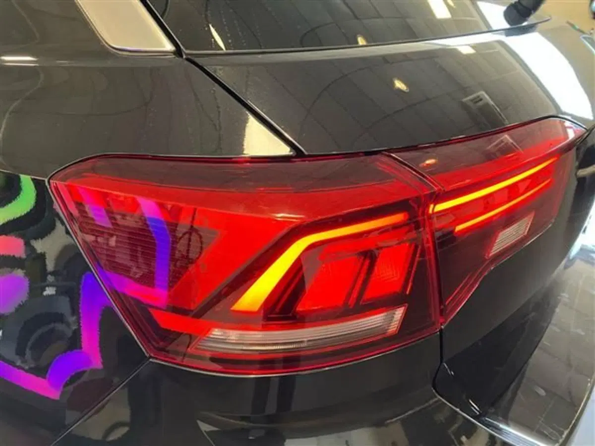 Volkswagen T-Roc usata a Como (7)