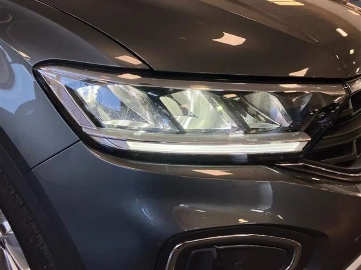 Volkswagen T-Roc usata a Como (8)