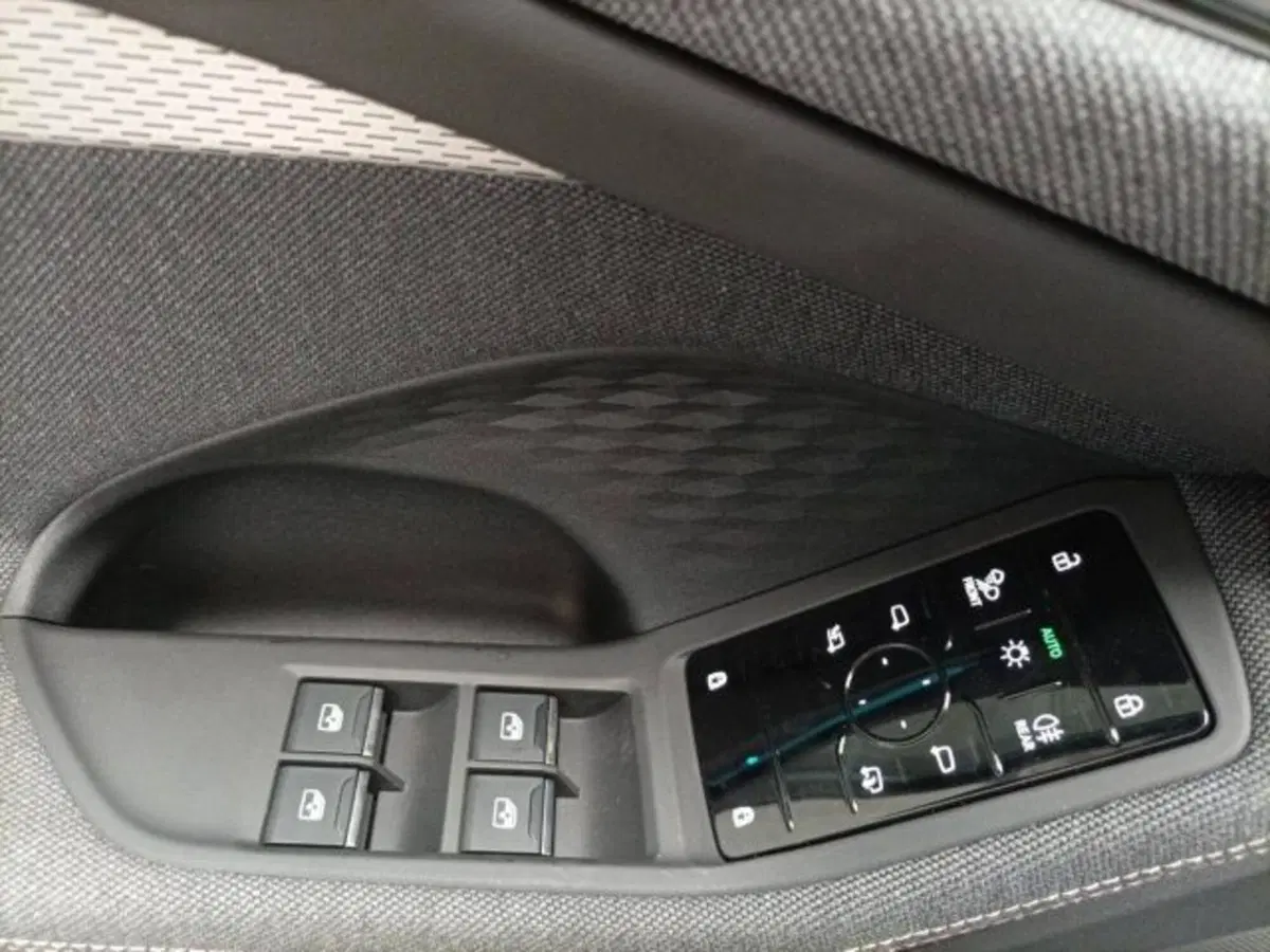 Audi A5 Avant nuova a Novara (15)