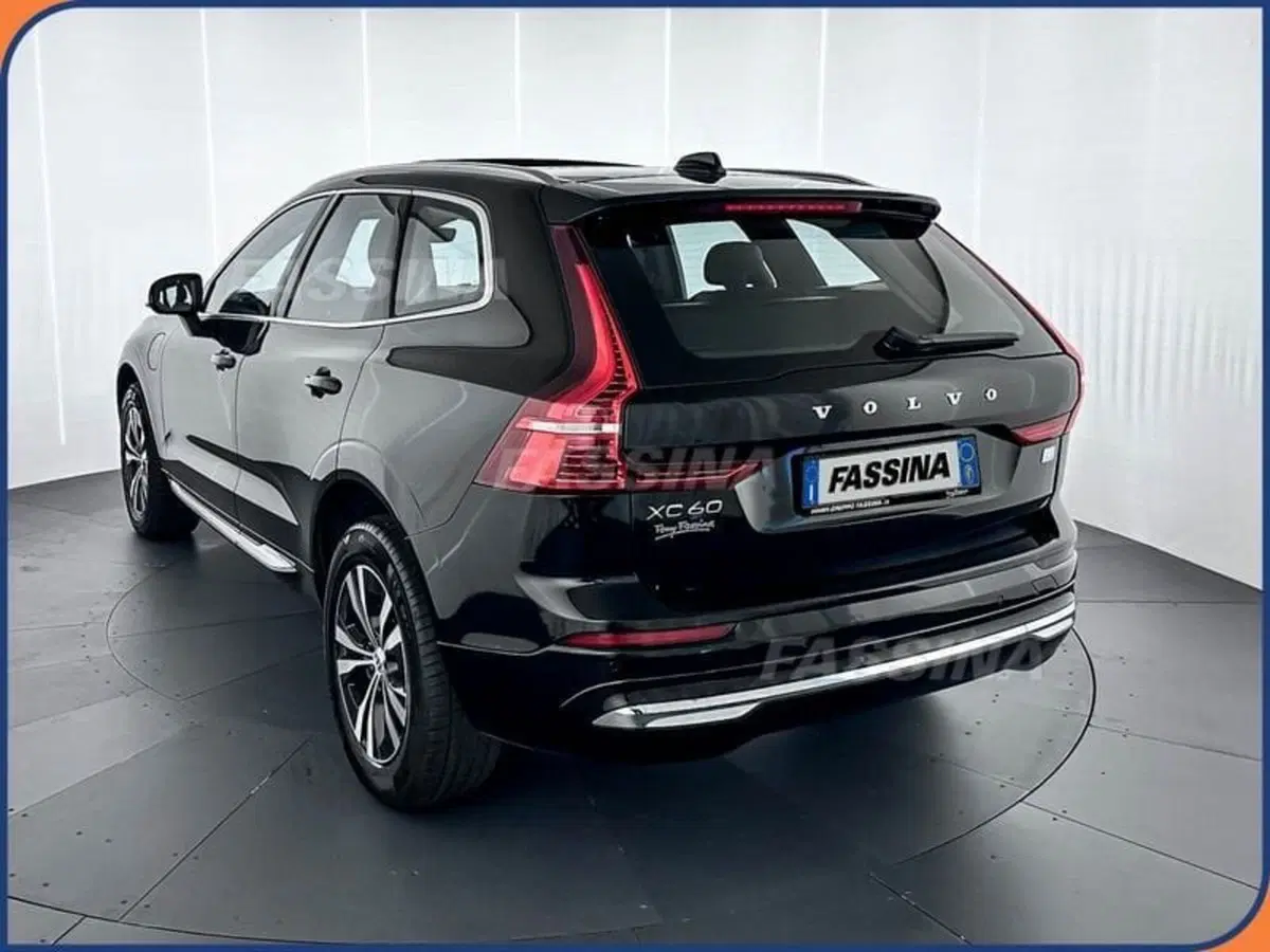 Volvo XC60 usata a Milano (4)