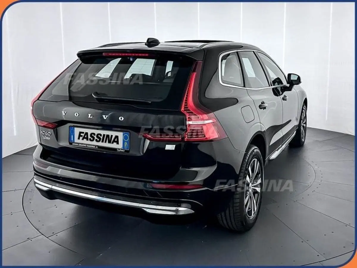 Volvo XC60 usata a Milano (6)