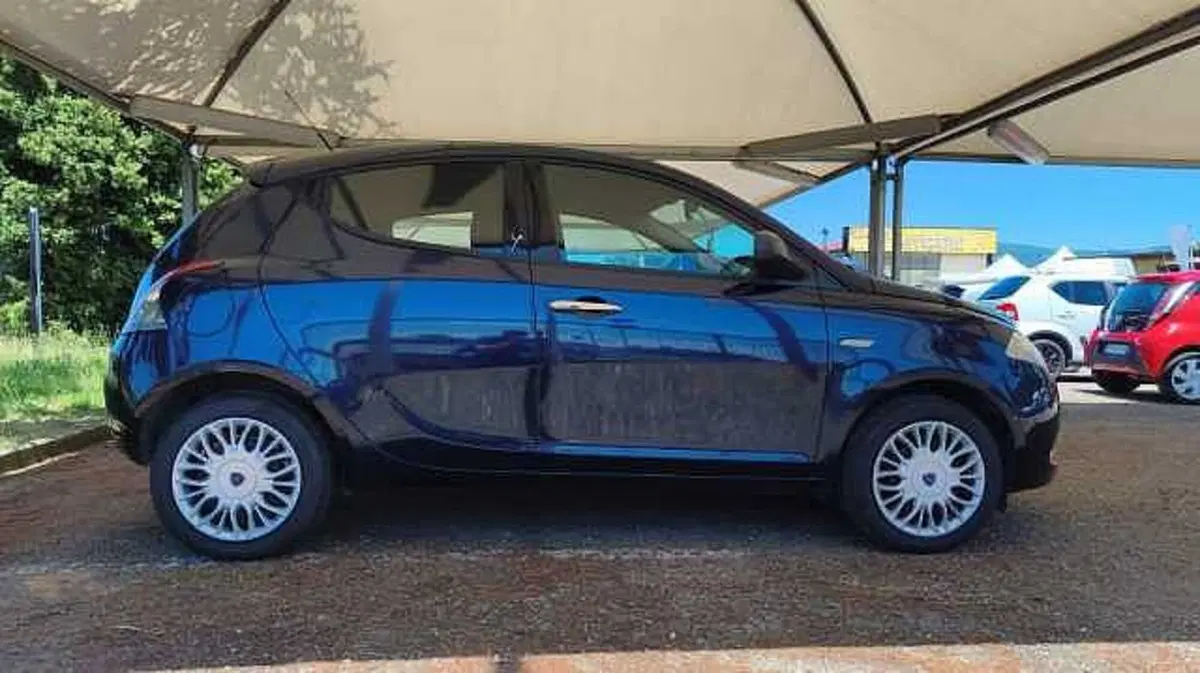 Lancia Ypsilon usata a Firenze (10)