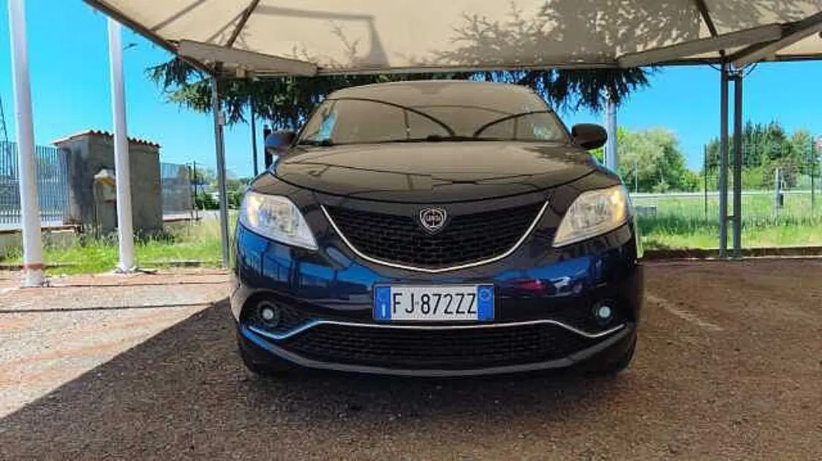Lancia Ypsilon usata a Firenze (14)