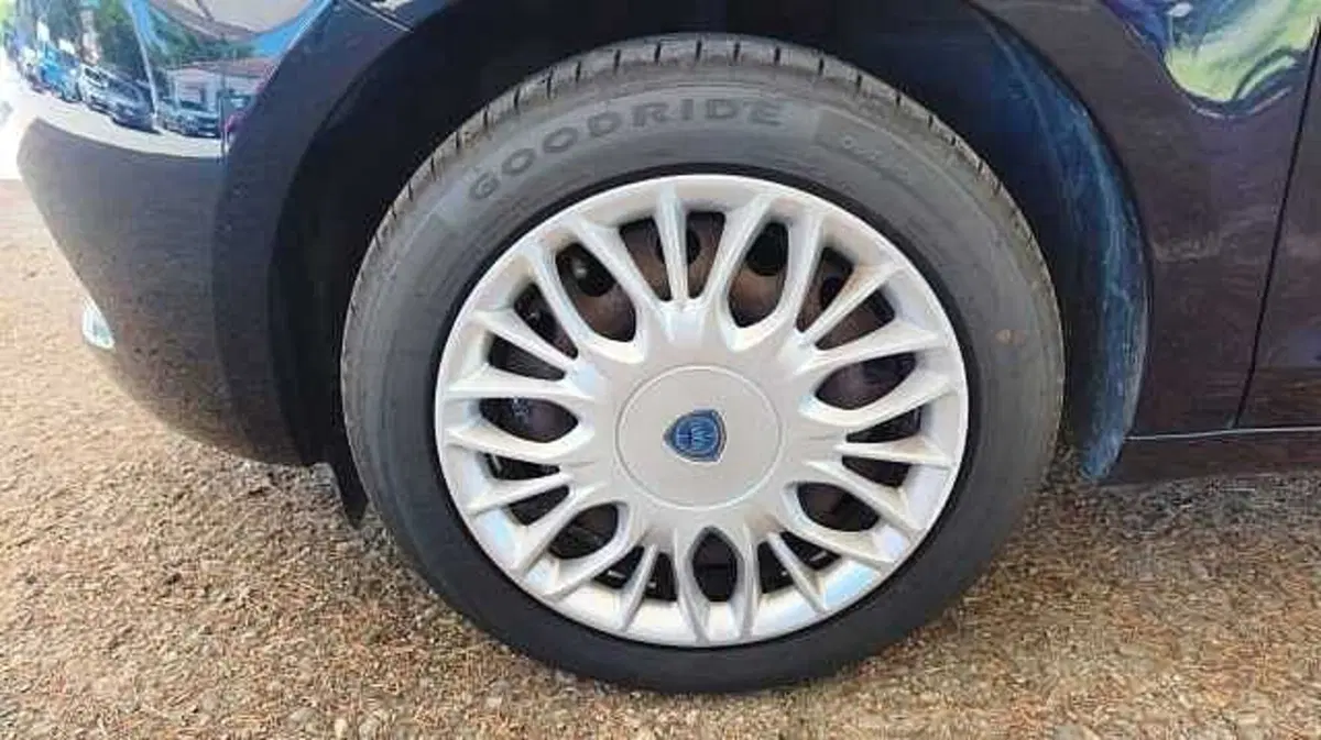 Lancia Ypsilon usata a Firenze (5)