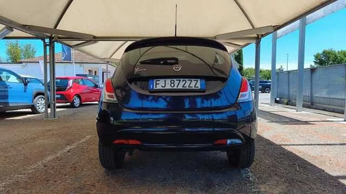 Lancia Ypsilon usata a Firenze (7)