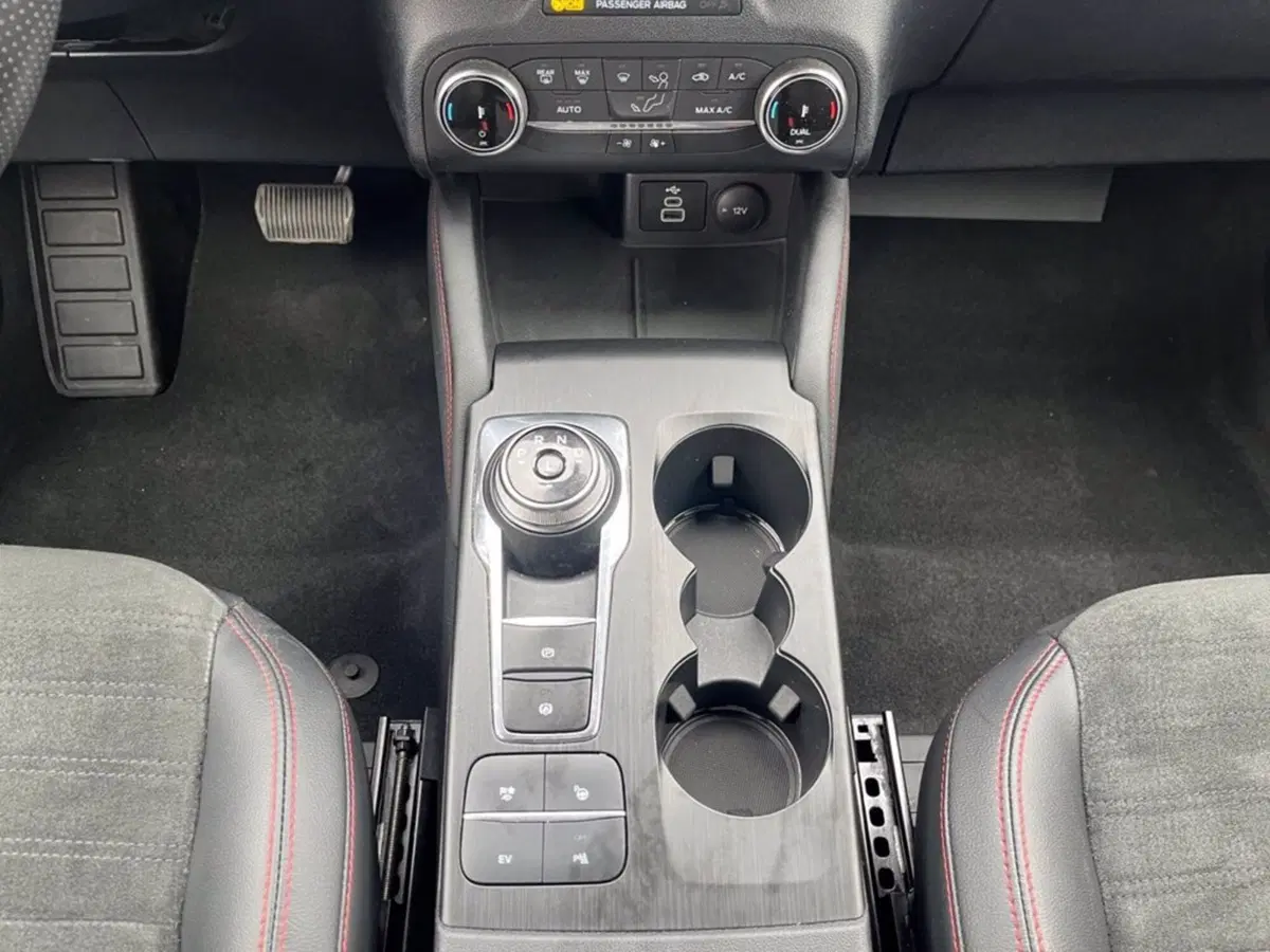 Ford Kuga usata a Milano (15)