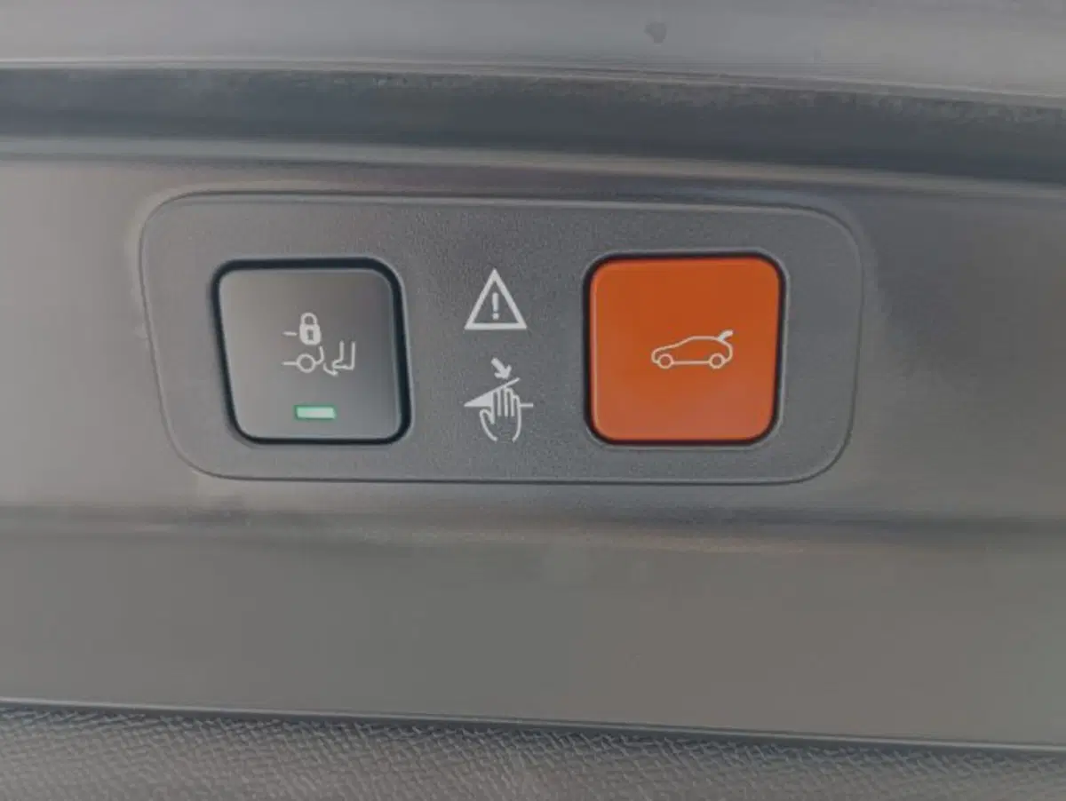 Peugeot 5008 usata a Brescia (17)