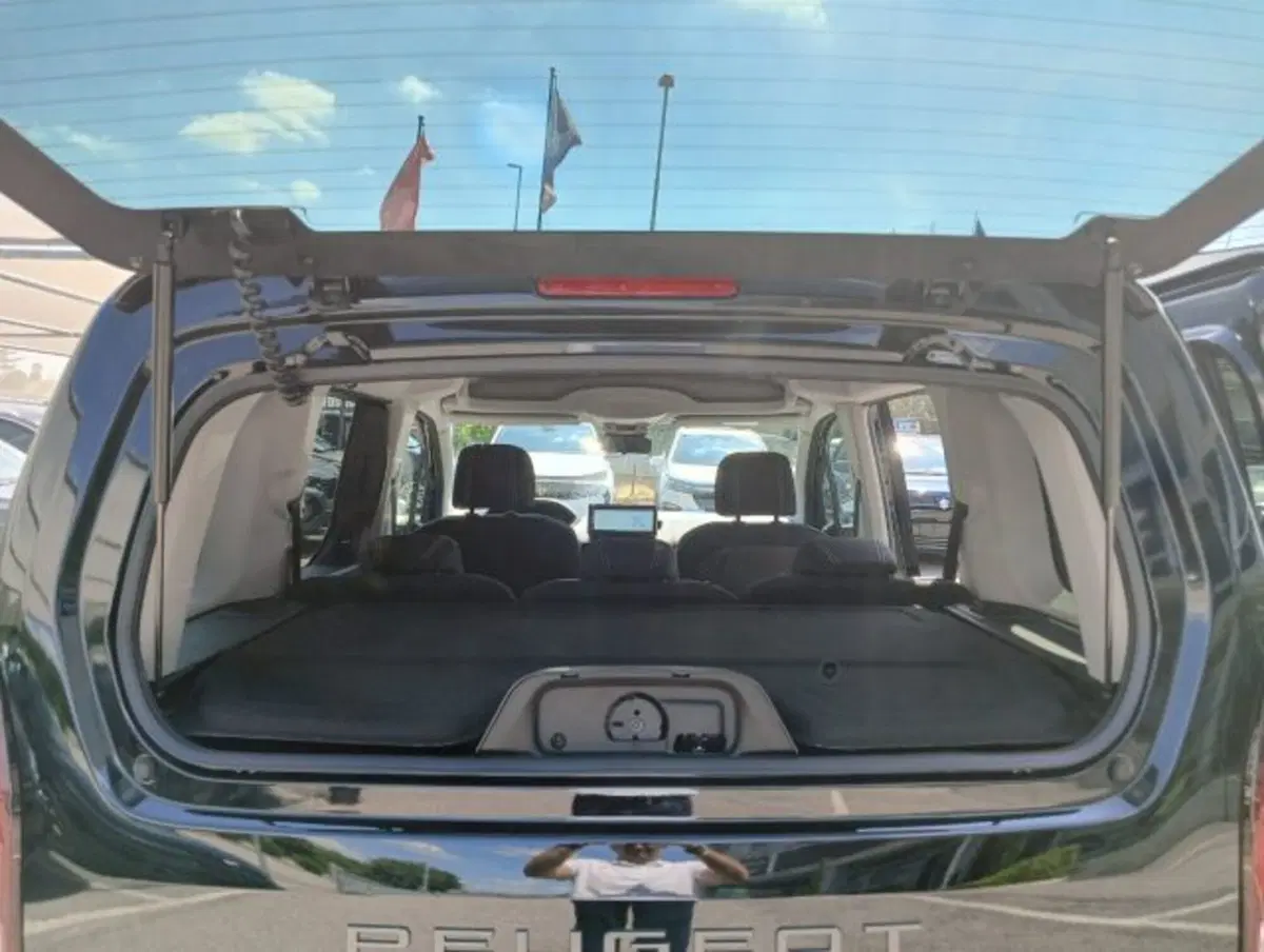 Peugeot Rifter nuova a Brescia (17)