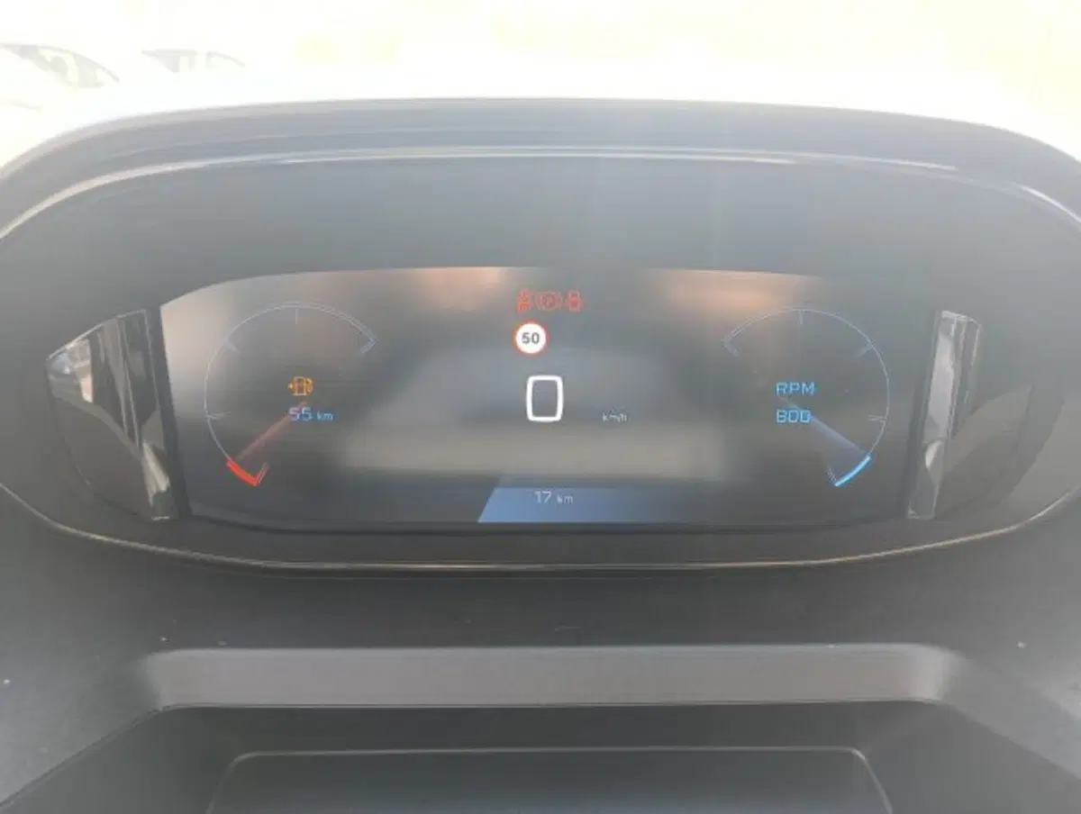 Peugeot Rifter nuova a Brescia (8)