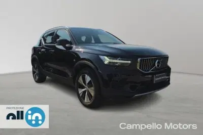 Volvo XC40 T4 Recharge Plug-in Hybrid automatico Core del 2022 usata a Venezia