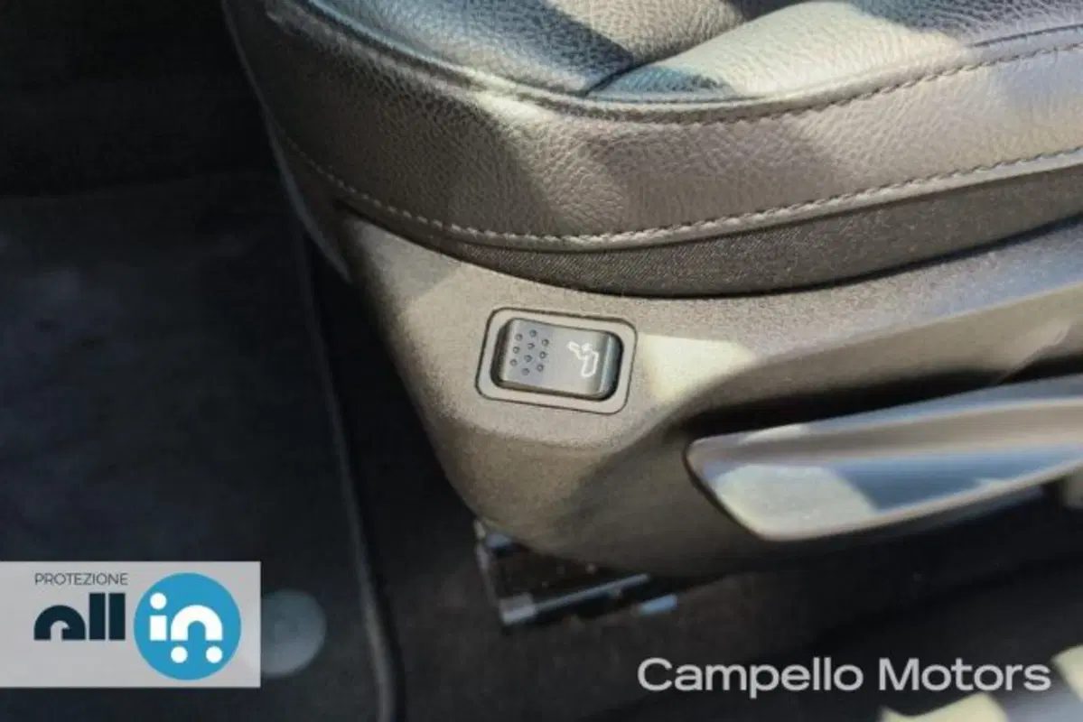 Jeep Compass usata a Venezia (18)