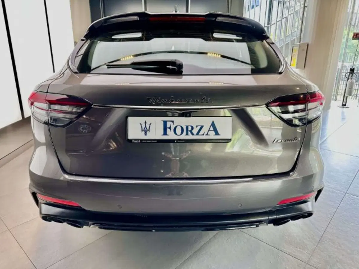 Maserati Levante usata a Torino (7)