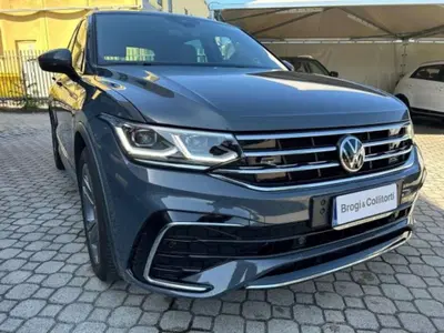 Volkswagen Tiguan 1.5 TSI 150 CV DSG ACT R-Line del 2020 usata a Empoli
