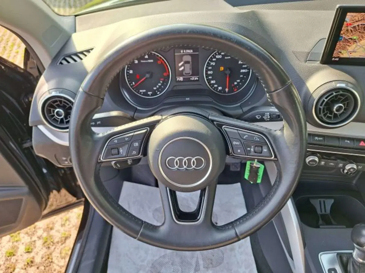 Audi Q2 usata a Como (10)