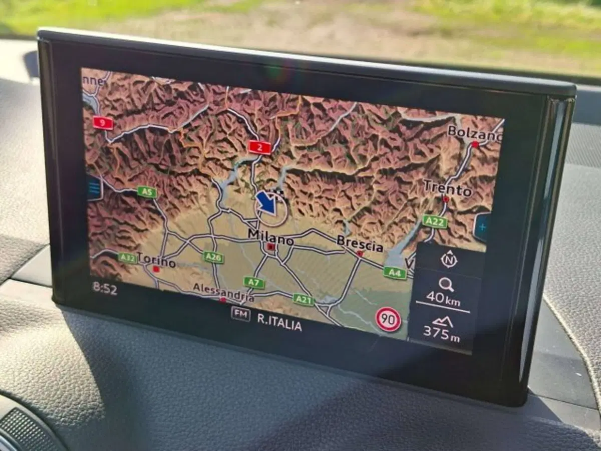 Audi Q2 usata a Como (13)