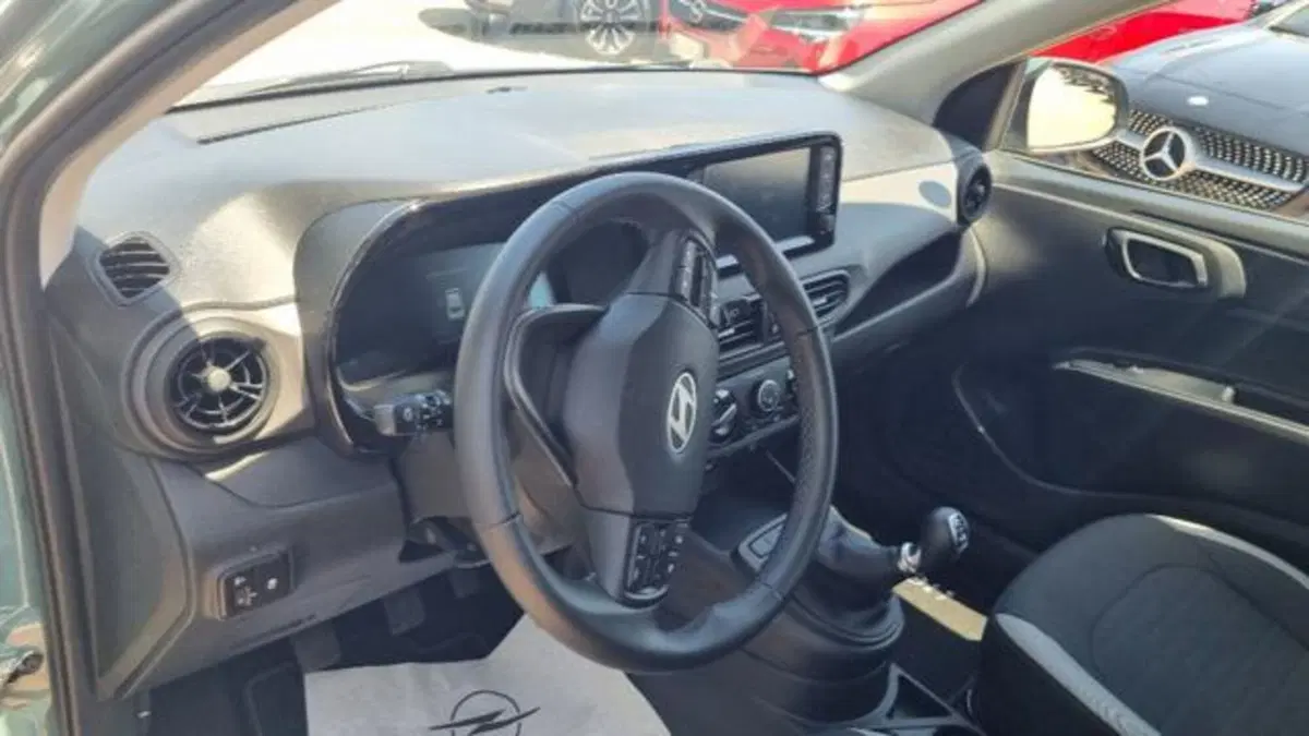 Hyundai i10 usata a Savona (11)