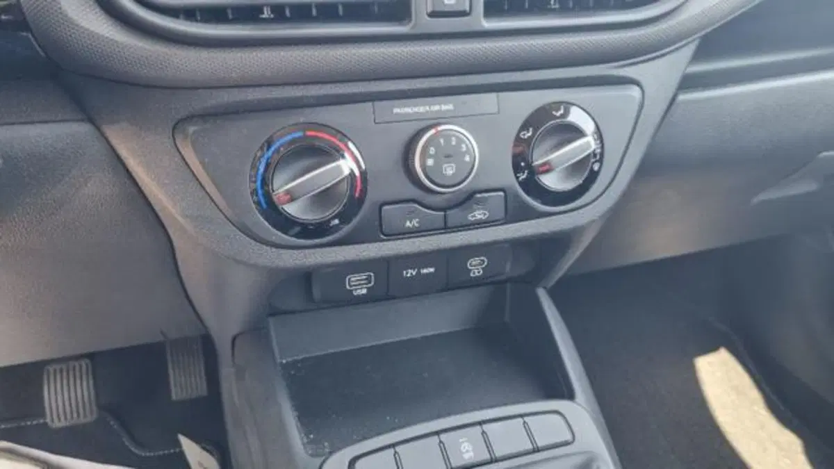 Hyundai i10 usata a Savona (18)