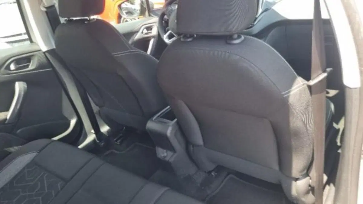 Peugeot 2008 usata a Savona (15)