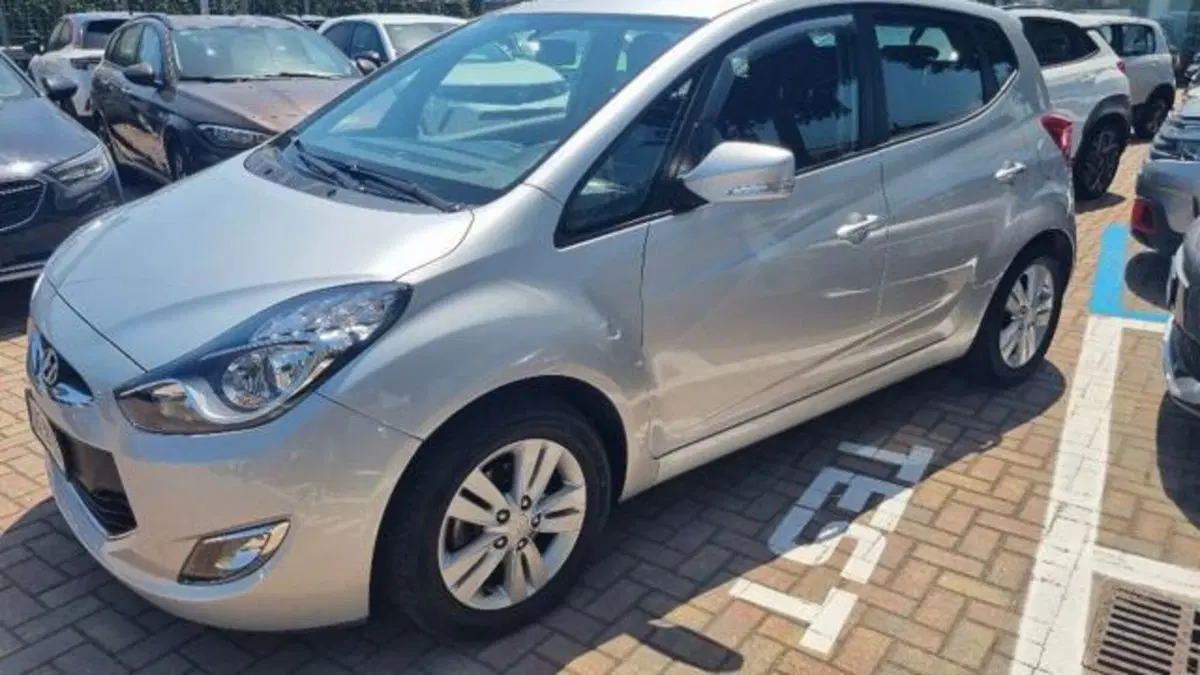 Hyundai ix20 usata a Savona (4)