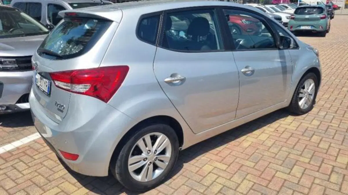 Hyundai ix20 usata a Savona (5)